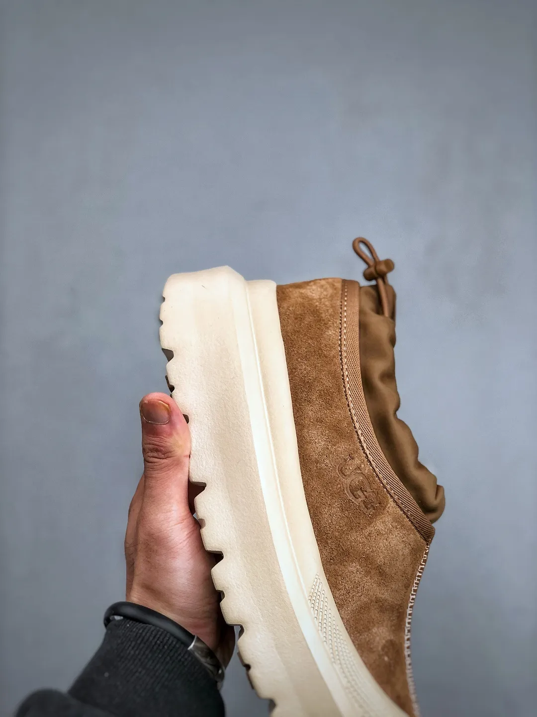 Local self-pickup 💰560 supports store delivery. Same style as Wang Yibo, the latest official revision and new style! The platform is exclusively for foreign trade UGG Tasman GTX winter neutral small potato snow shoes 1172790 Produced by the ten-year-old brand shoemaking factory production line. Pay attention to every detail. Longfeng A-grade genuine sheep fur is integrated. Created in full compliance with the ZP process. Size: 37-45